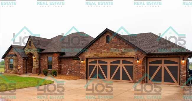Building Photo - 3 Bedroom/3 Bathroom with bonus space in OKC
