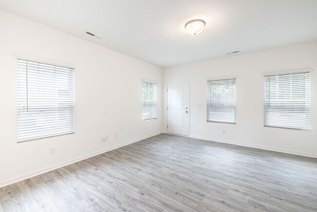Building Photo - 436 Kinnerton Pl