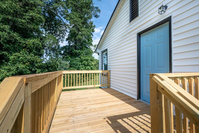 Building Photo - 2 Bed, 1 Bath Home in Downtown Greenville ...