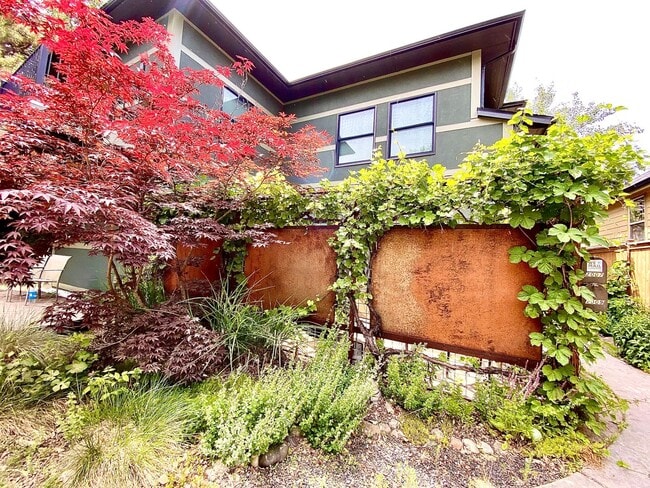 Primary Photo - 13THTOWNHOME