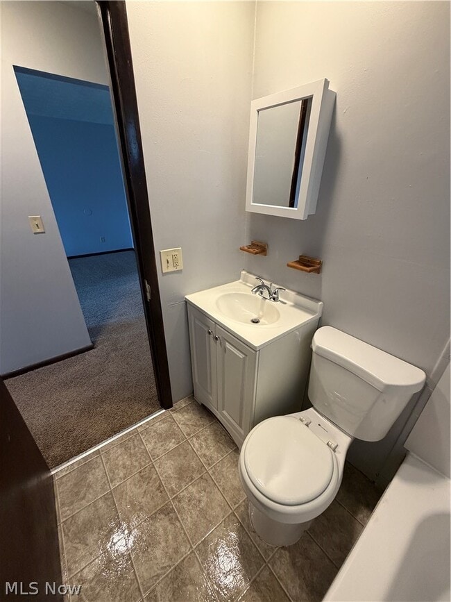 Building Photo - 835 Cook Ave