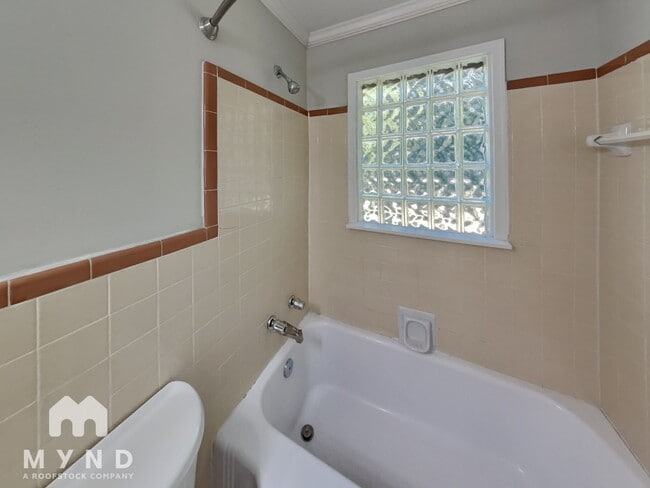 Building Photo - 3021 Watts Dr