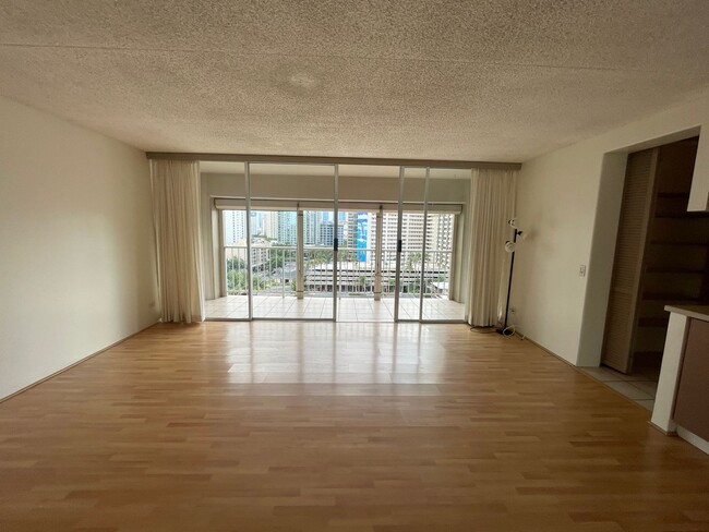 Primary Photo - 2 Bedroom 1.5 Bathroom at Keoni Ana Waikik...