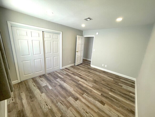 Building Photo - SINGLE STORY!! GATED COMMUNITY!! HIDDEN TR...