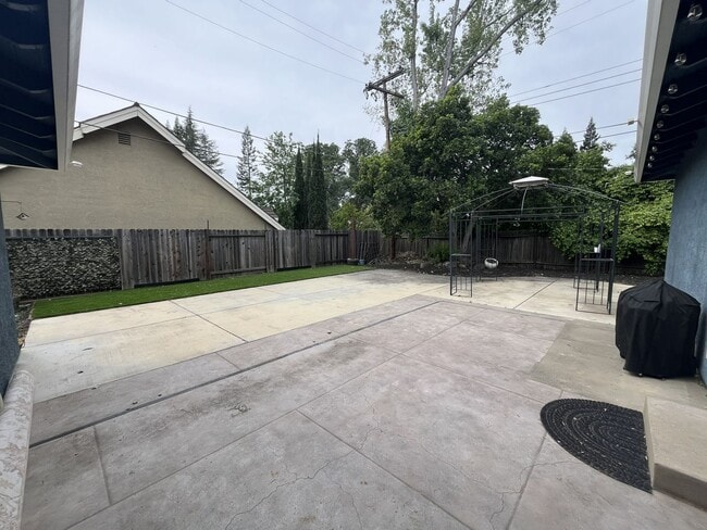 Building Photo - Charming 3 bedroom, 2 bathroom home for rent in Granite Bay, CA!