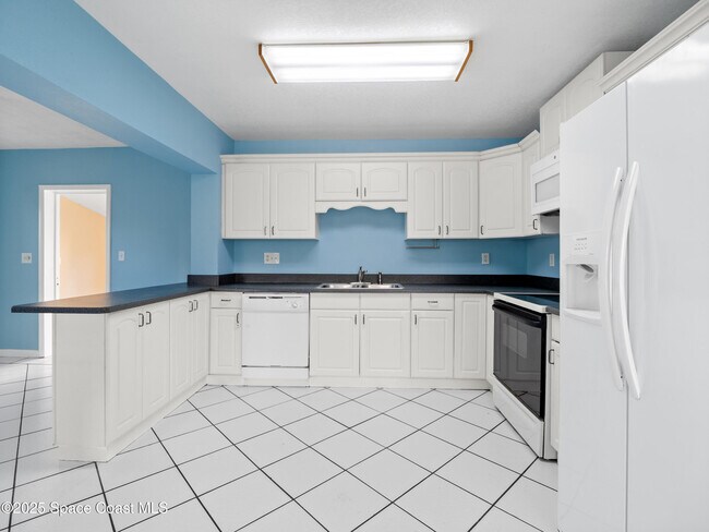 Building Photo - 130 Cinnamon Dr