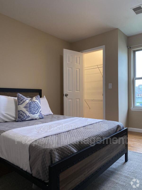 Building Photo - 141-143 Norfolk Street - 2 - 4 Master Bedr...
