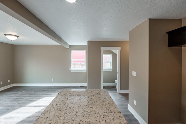 Building Photo - 270-272 Gwinn Street E