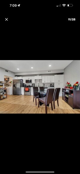 Building Photo - 6361 Aragon Way