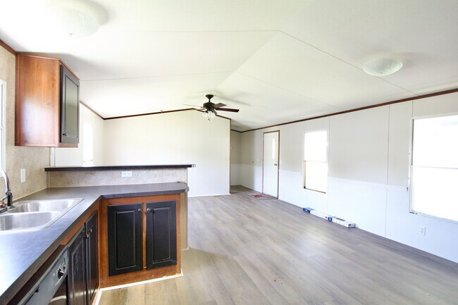 Building Photo - 34 Rabbit Run