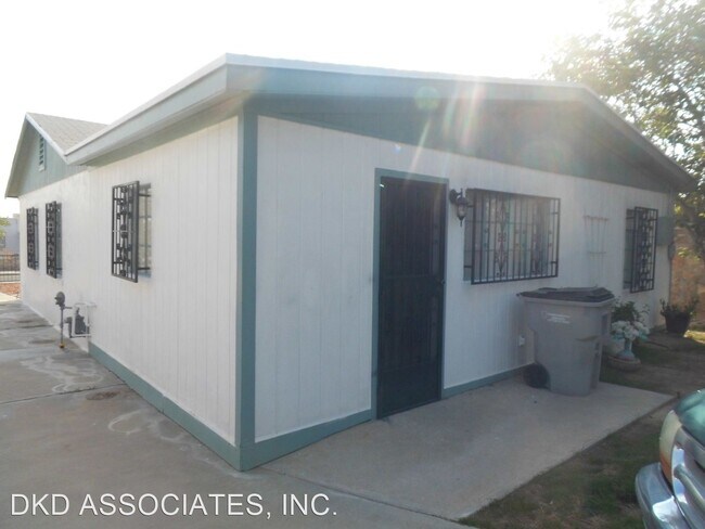 Building Photo - 2 br, 1 bath House - 7547 HERMOSILLO DR