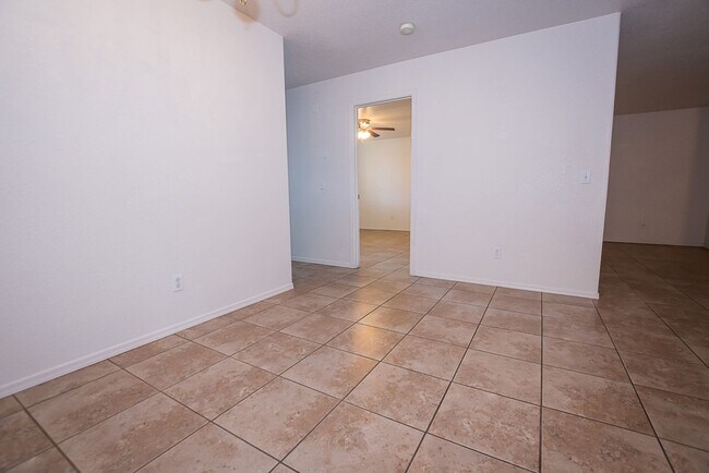 Building Photo - Beautiful Patio Home! 3 Bedrooms, 2 Bath, Split Floor Plan, Central A/C with 2 Car Garage