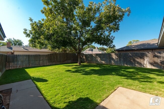 Building Photo - 4911 Sherwood Dr