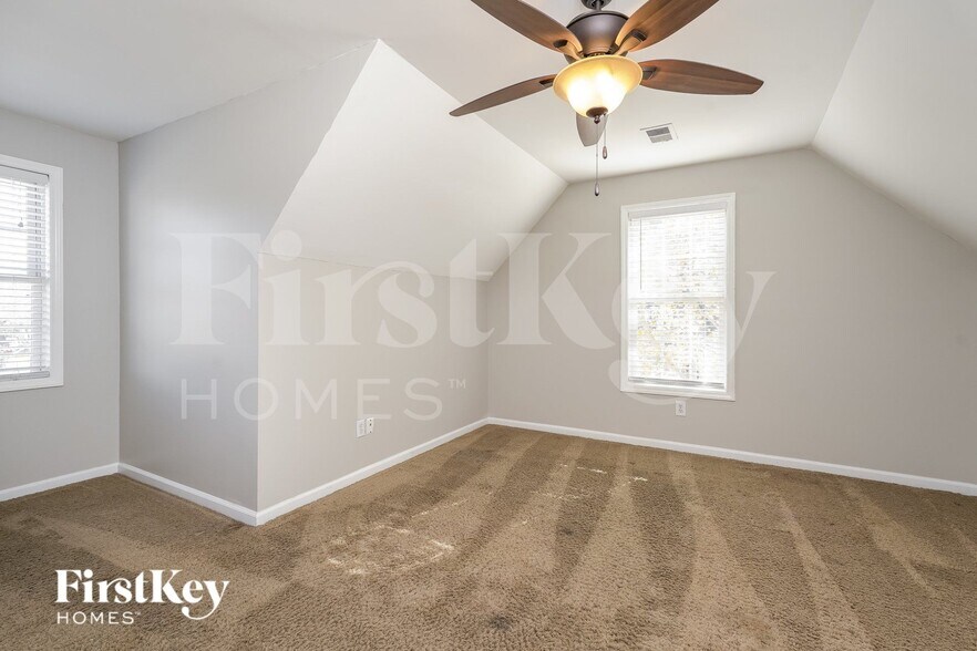 Building Photo - 2013 Lancey Dr