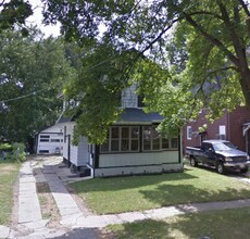 Building Photo - 2 Bedroom House