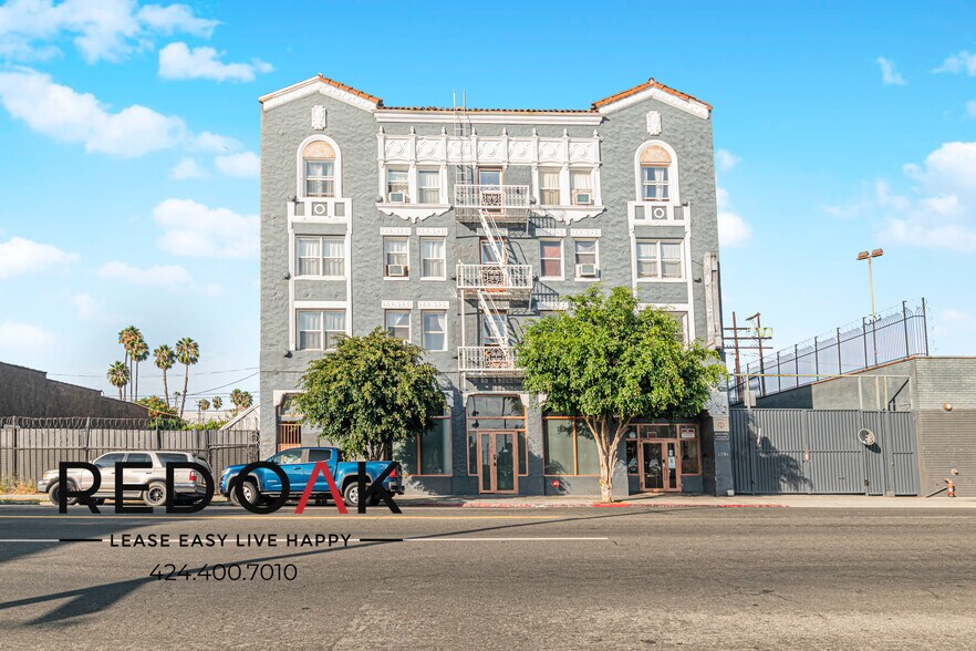 Building Photo - 2731 Beverly Blvd