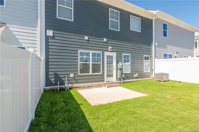 Building Photo - 4844 Wild Horse Ln