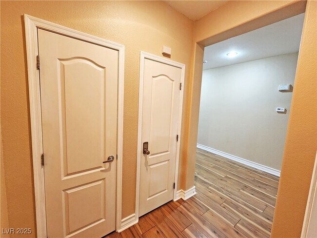 Building Photo - 5561 Carrara Pointe St