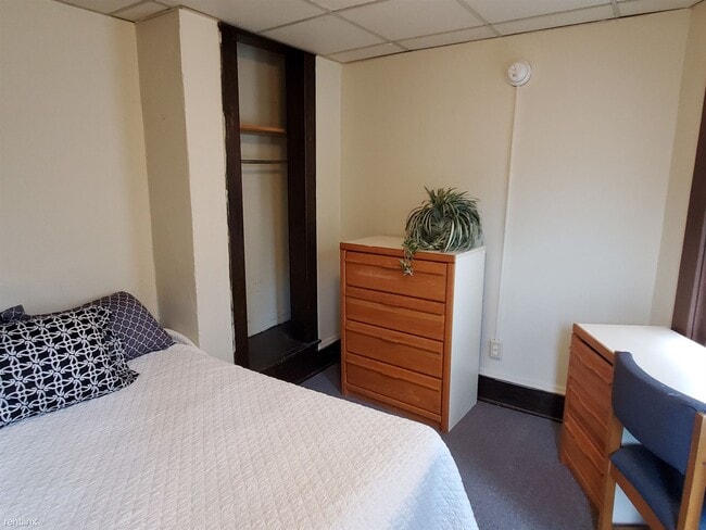 Building Photo - 7 br, 3 bath House - 105 Dryden Court 8-Be...