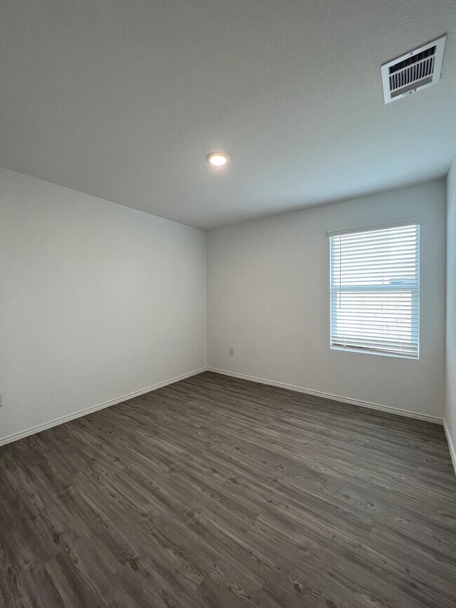 Building Photo - 13819 Llama Pl