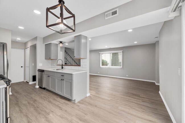 Building Photo - 721 Sunfish Pt