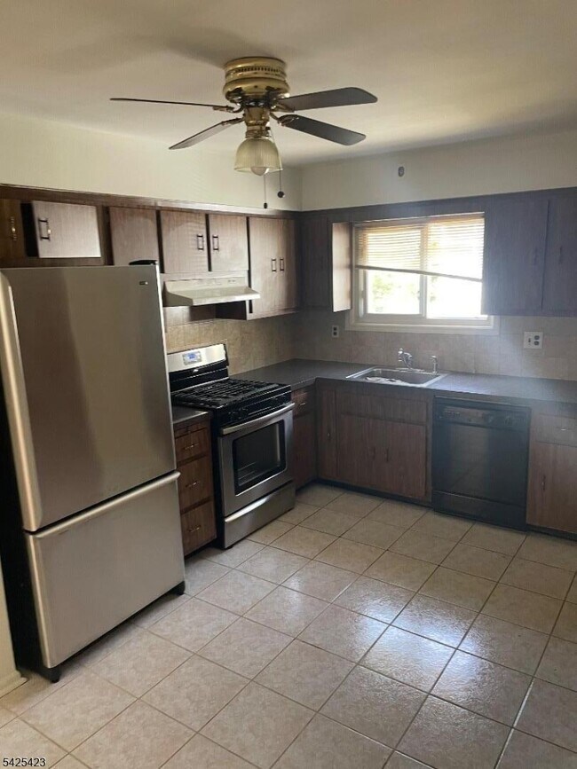 Building Photo - 107 Madison Ave