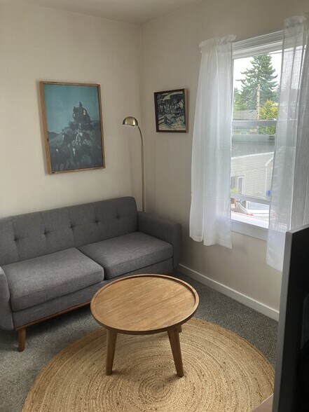 Building Photo - 311 Edmonds Street