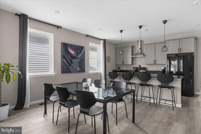 Building Photo - 154 Nevermore Dr