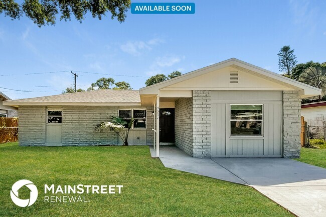 Building Photo - 9537 Groveland St