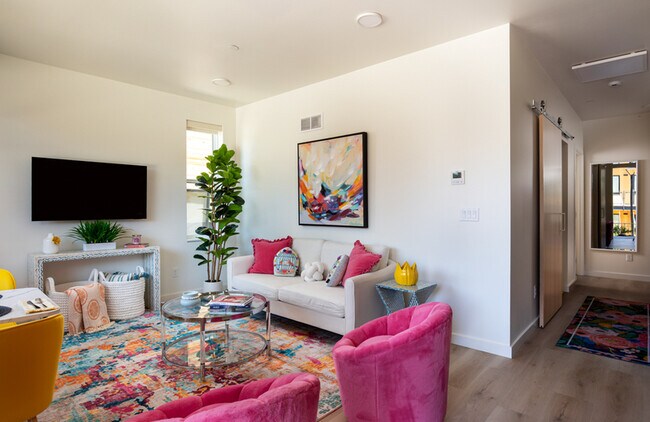 Building Photo - 1244 Quincy St