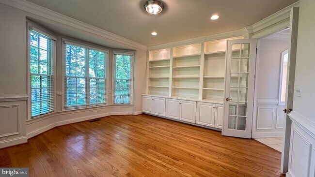 Building Photo - 1354 Lewinsville Mews Ct