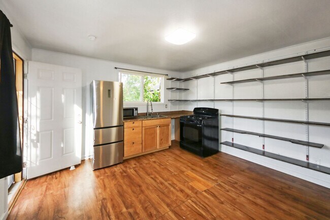 Building Photo - California Ave  - Multi