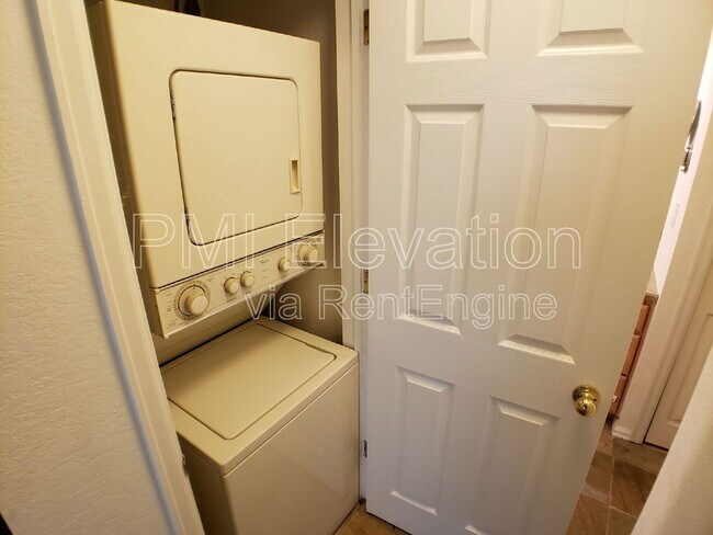 Building Photo - 9180 E Arbor Cir
