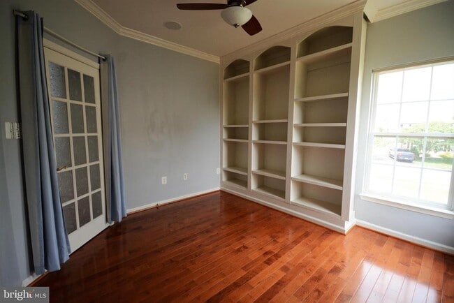 Building Photo - 120 Galyn Dr