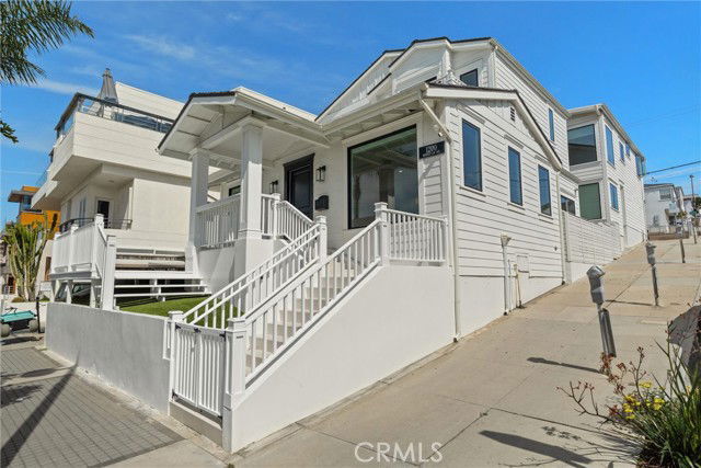 Building Photo - 1200 Manhattan Ave