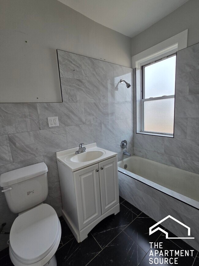 Building Photo - 3420 W Irving Park Rd