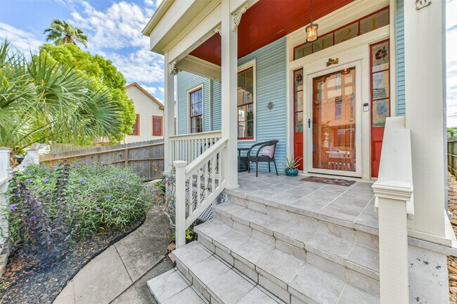 Primary Photo - 1121 Market St