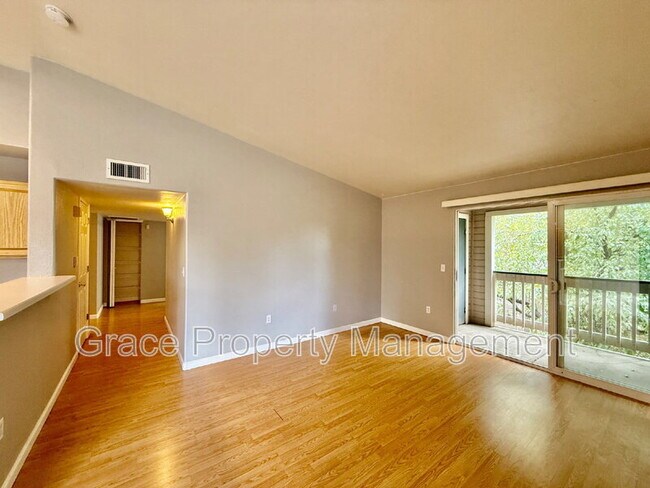 Building Photo - 1146 Opal St