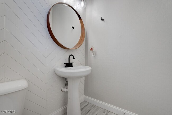 Building Photo - 367 Pollino Peaks St