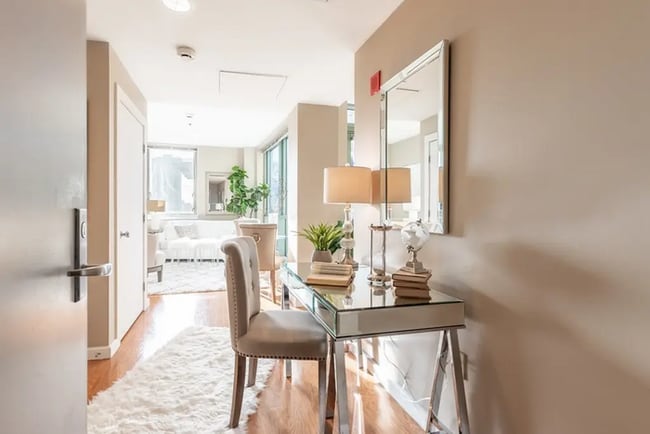 Building Photo - Modern Rental Unit in Prime West End / North Station Location