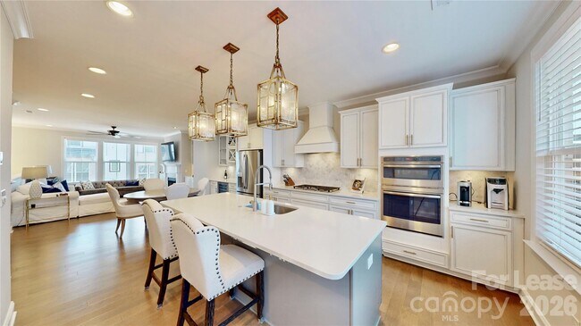 Building Photo - 421 Grey Reagan Trail