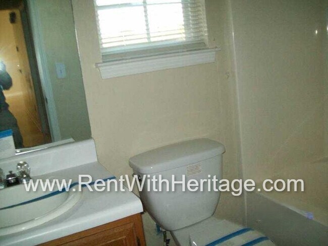 Building Photo - WOW!!....AMAZING HOME 4Bd/3Ba PLUS OFFICE/ UPGRADES GALLORE/ FULL FIN. BSMNT