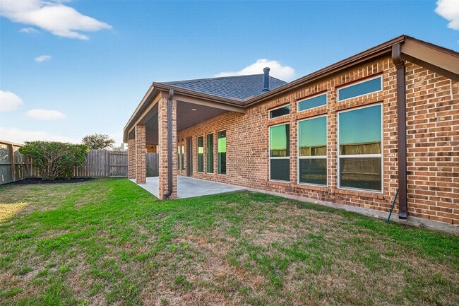 Building Photo - 28015 Castle Park Ln