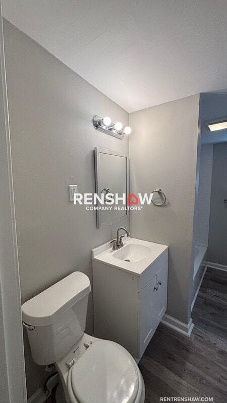 Building Photo - 2377 Jackson Ave