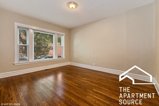 Building Photo - 1804 N Sheffield Ave