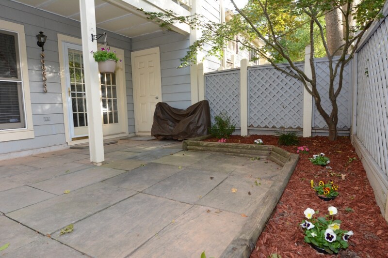 Building Photo - 13116 Shadyside Ln