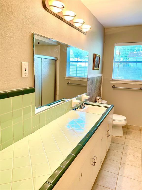 Building Photo - 8318 Highcrest Dr