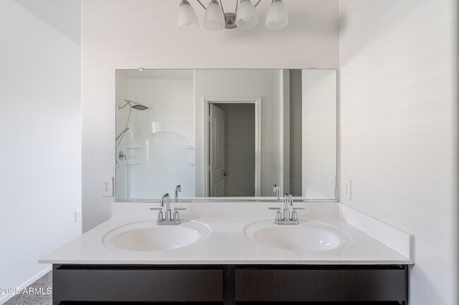 Building Photo - 35337 W San Alvarez Ave