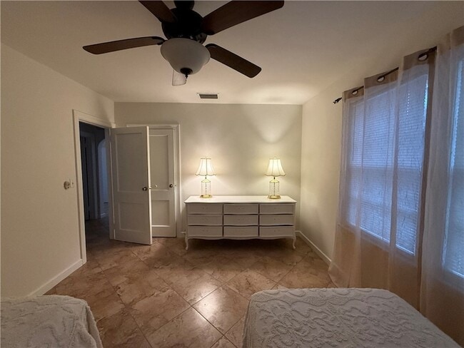 Building Photo - 1837 22nd Ave