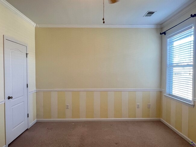 Building Photo - 312 Hearthwood Dr